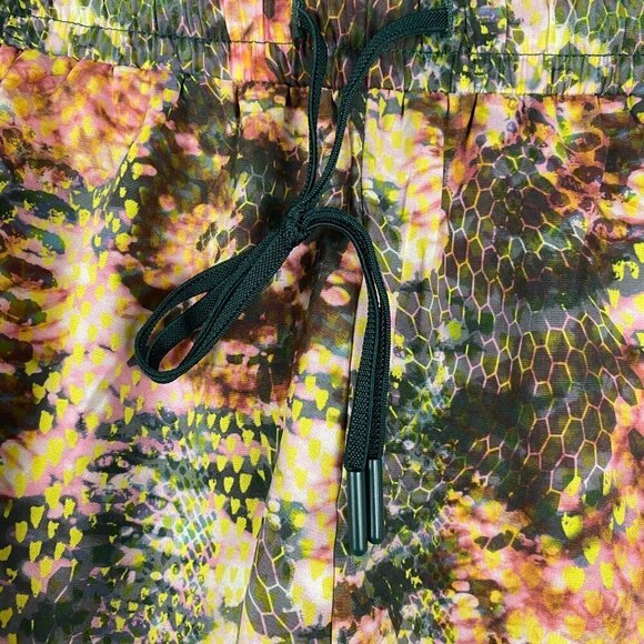 Shefit‎ Shorts Multicolored Print Athletic Polyester Blend Women's Small - Picture 3 of 8